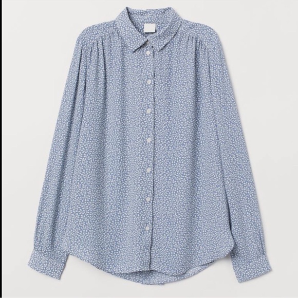 H&M Long Sleeve Button Up Blouse light blue/cream leaf print, Size 2 - Picture 2 of 12
